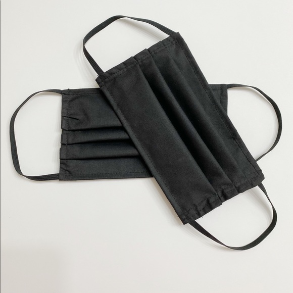 BLACK pleated FACE MASK with filter POCKET - Picture 1 of 7